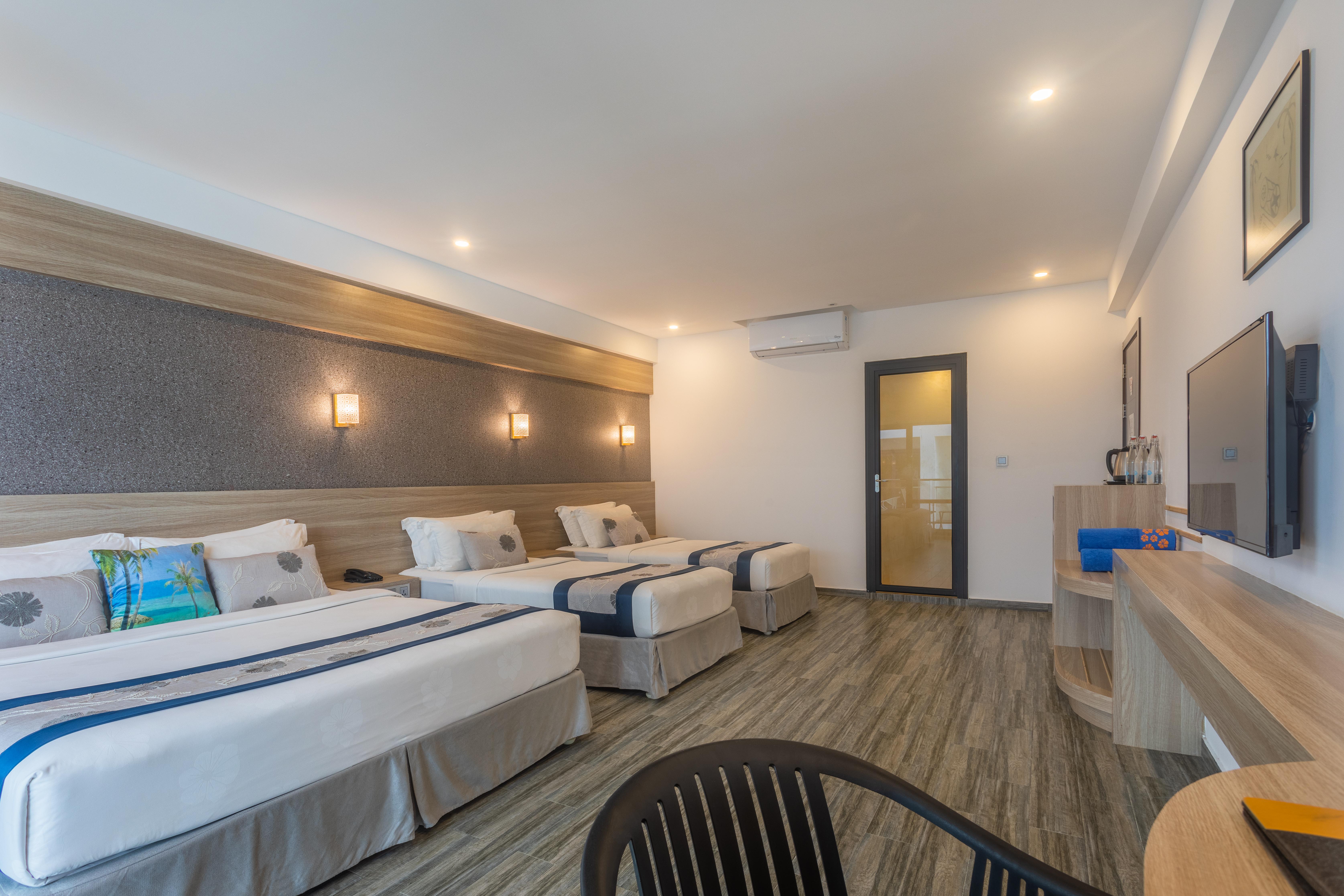 Hotel Kaani Grand Seaview à Maafushi Extérieur photo