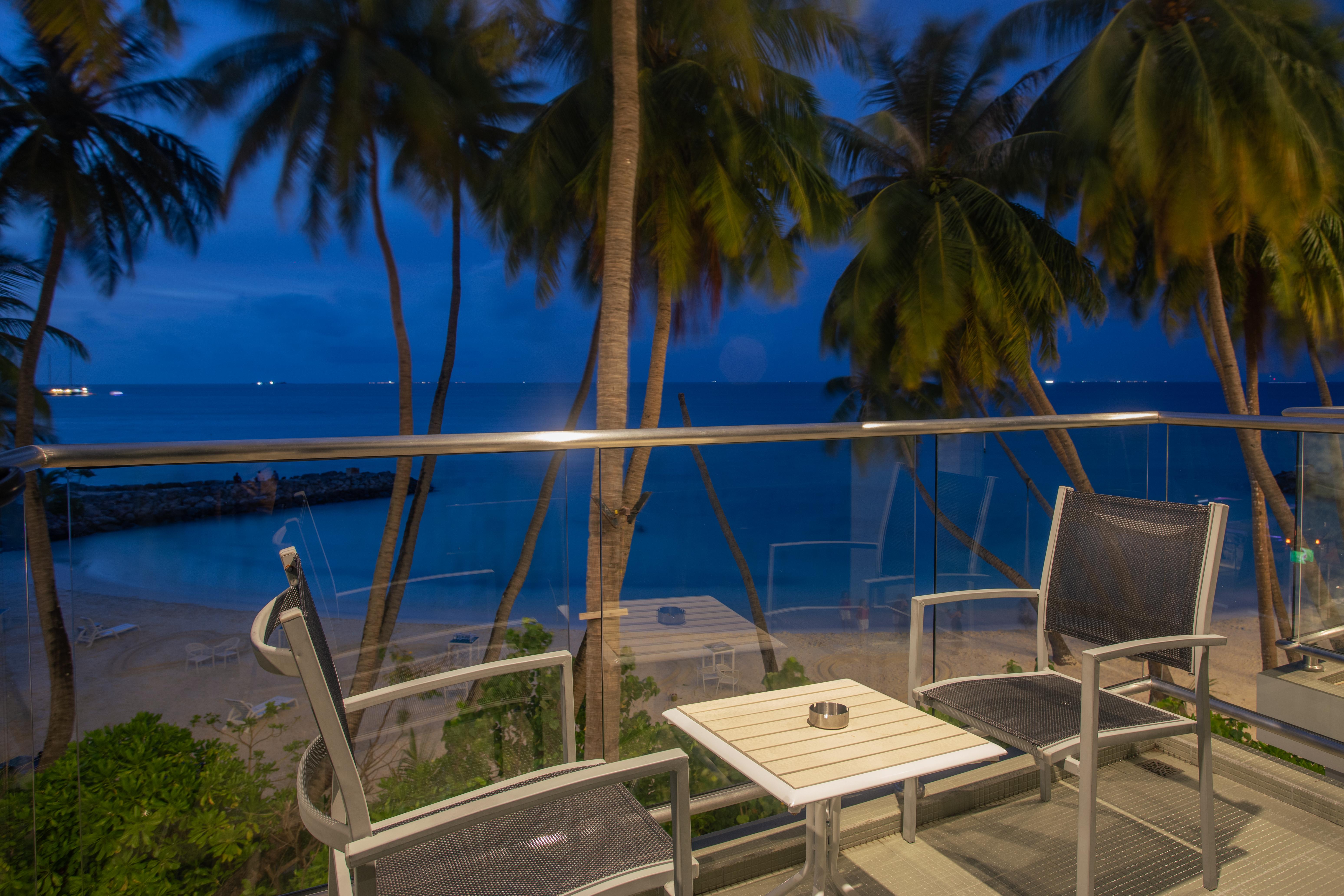 Hotel Kaani Grand Seaview à Maafushi Extérieur photo
