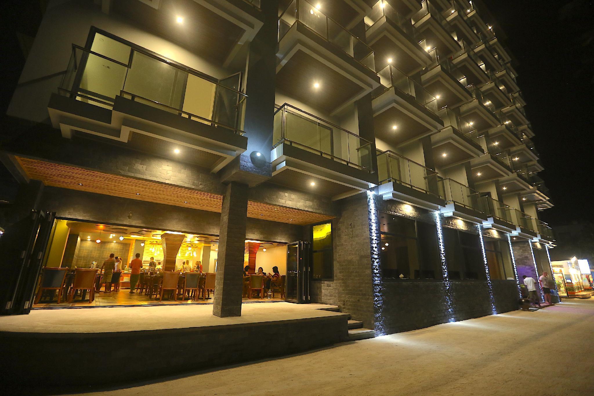 Hotel Kaani Grand Seaview à Maafushi Extérieur photo