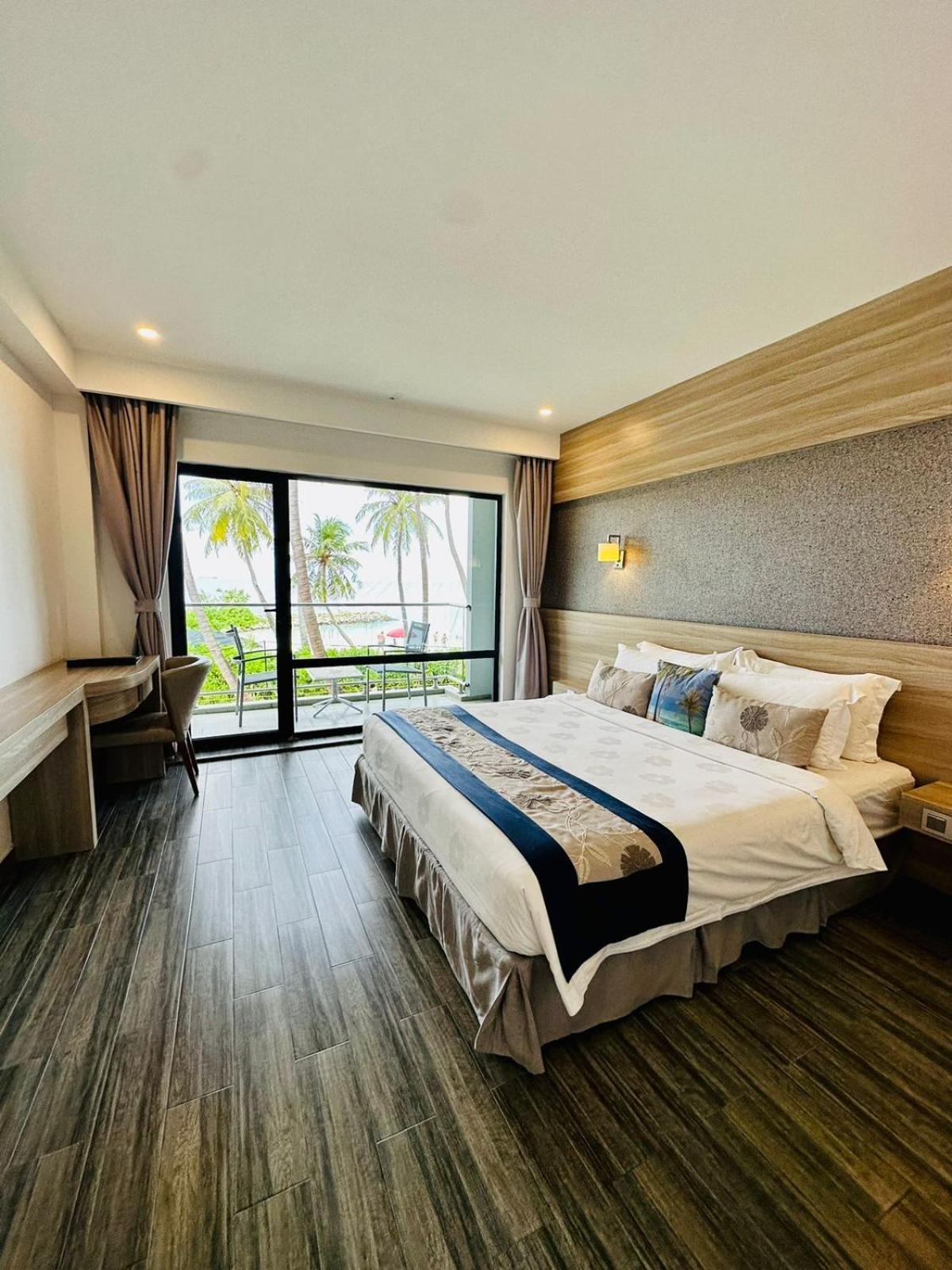 Hotel Kaani Grand Seaview à Maafushi Extérieur photo