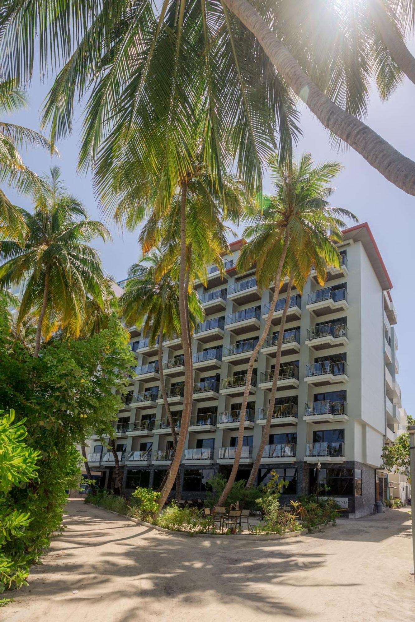 Hotel Kaani Grand Seaview à Maafushi Extérieur photo