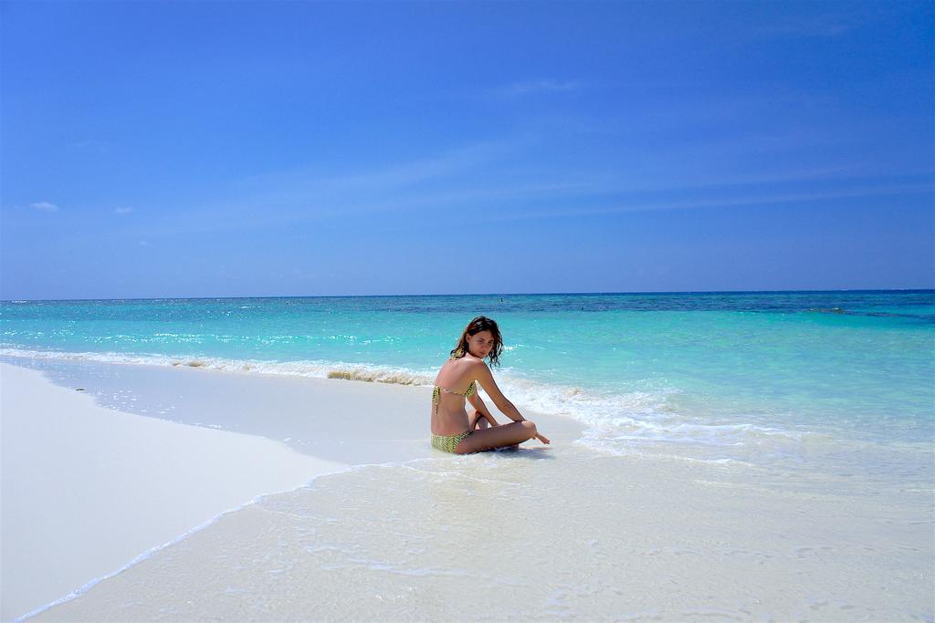 Hotel Kaani Grand Seaview à Maafushi Extérieur photo