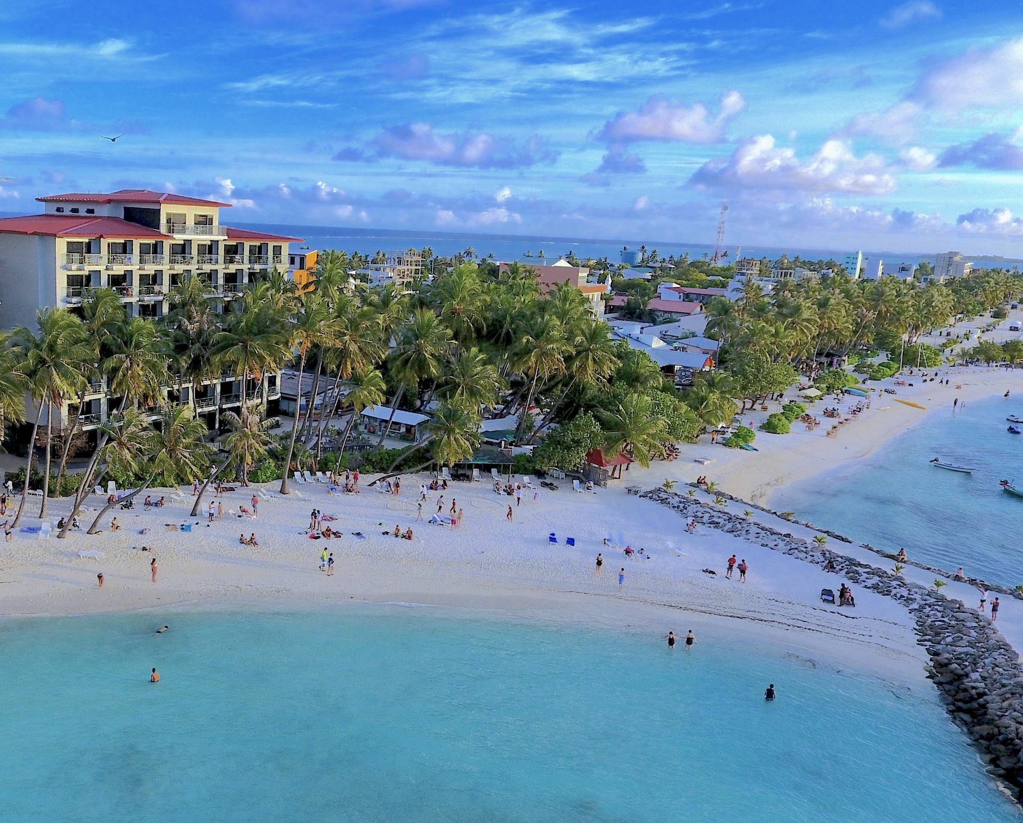 Hotel Kaani Grand Seaview à Maafushi Extérieur photo