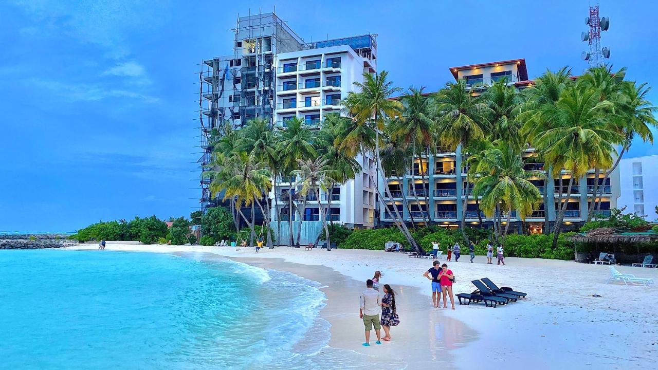 Hotel Kaani Grand Seaview à Maafushi Extérieur photo
